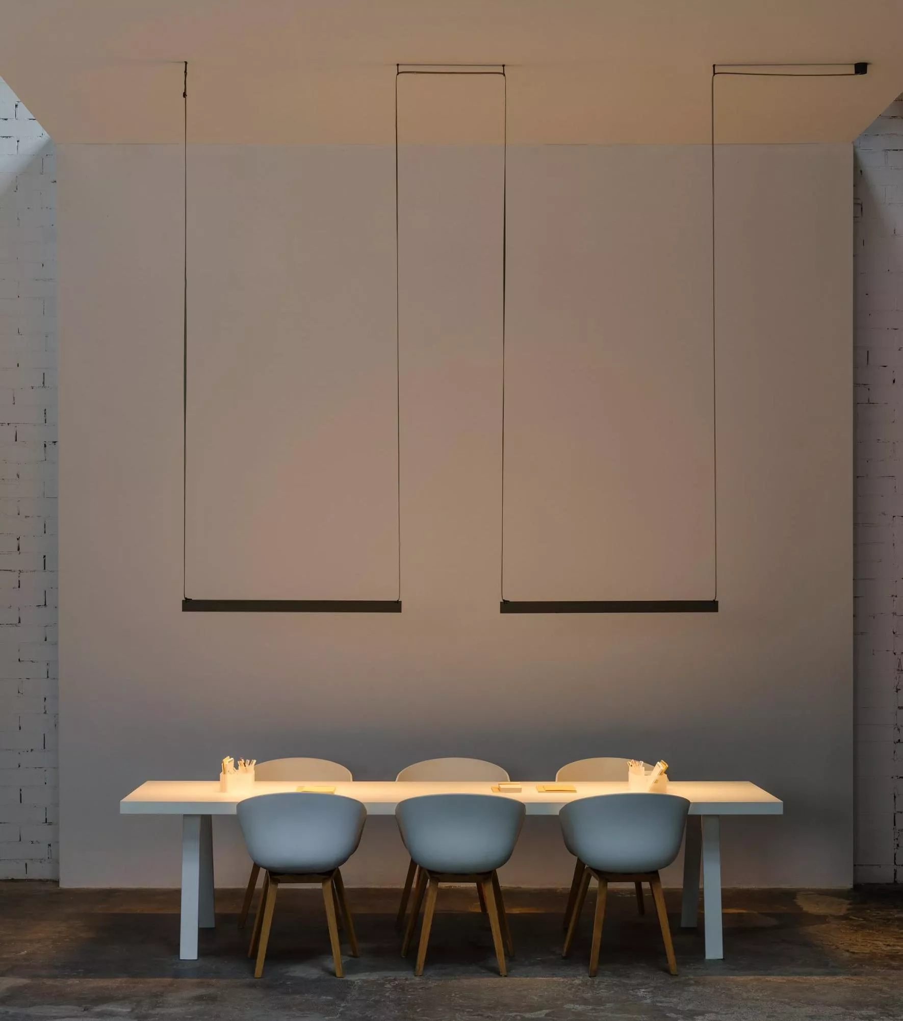 [01919] Lampara de correa 12w 3000k LRX0411-12 24° 48v 270 mm recesada magnético
